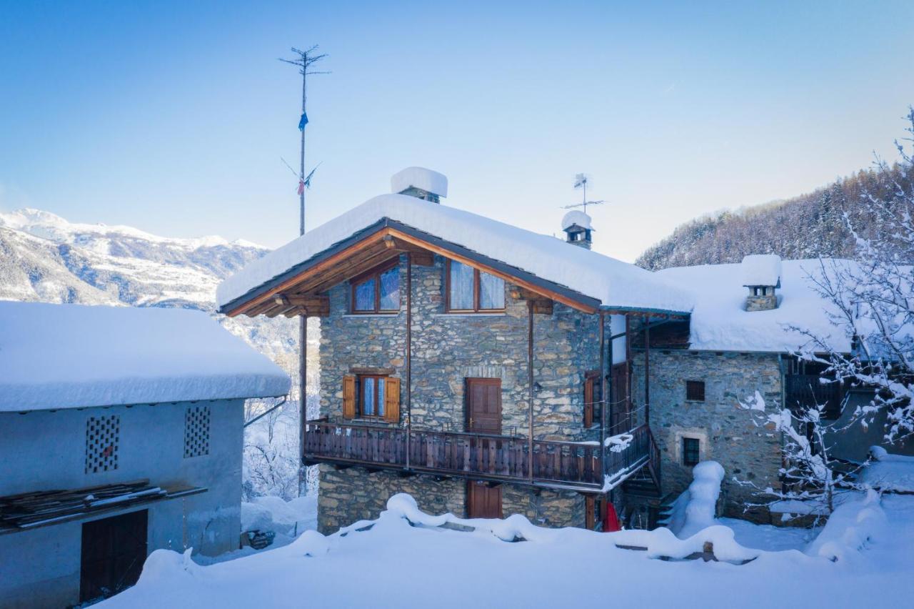 Casa Vacanze Grand-Haury Da Andrea Арвиер Екстериор снимка