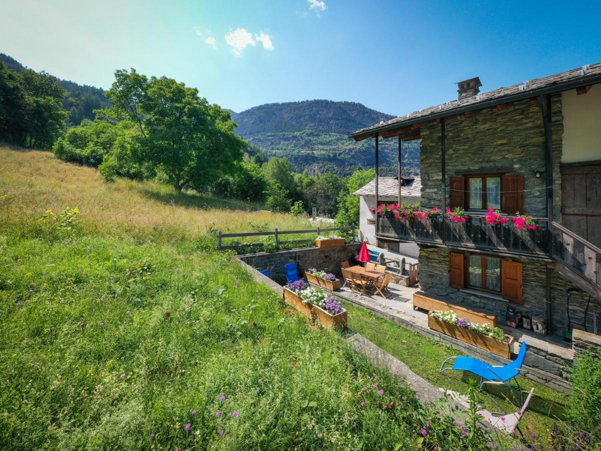 Casa Vacanze Grand-Haury Da Andrea Арвиер Екстериор снимка