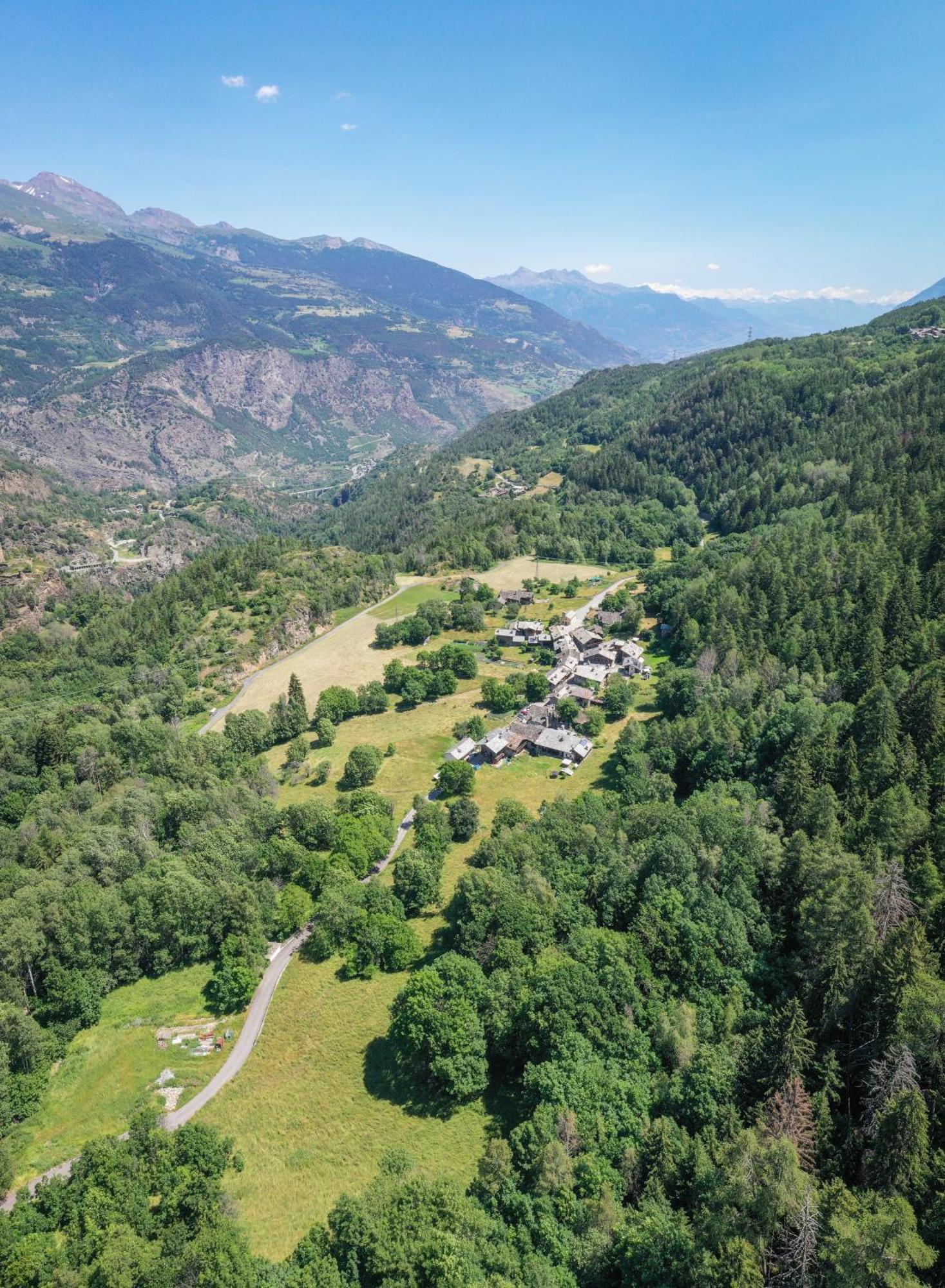 Casa Vacanze Grand-Haury Da Andrea Арвиер Екстериор снимка