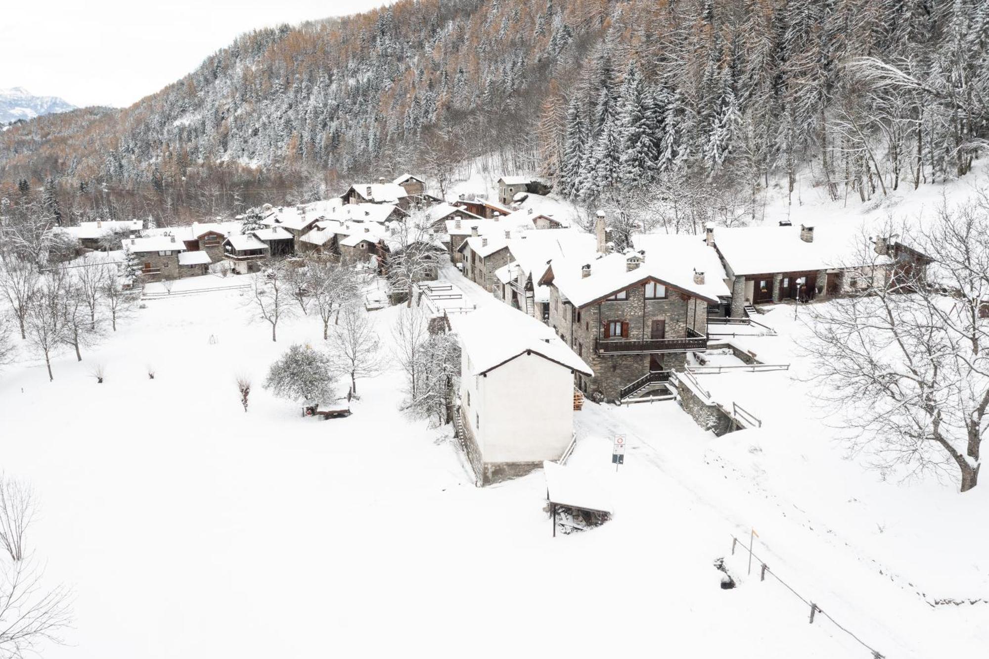Casa Vacanze Grand-Haury Da Andrea Арвиер Екстериор снимка